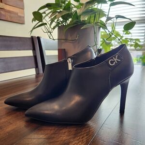 Calvin Klein Hally 2 Pump Ankle Bootie